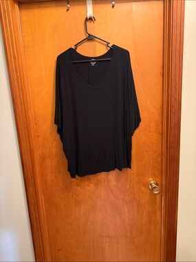 Maurices Black V-Neck Dolman Sleeve Tunic Top
